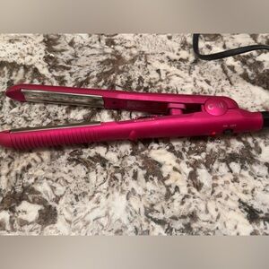CHI Miss Universe volumizing hairstyling iron